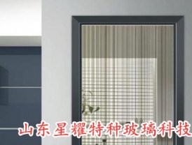 夾絲玻璃