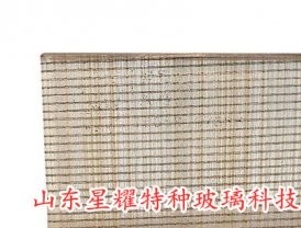 夾絲玻璃